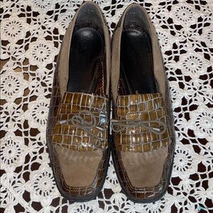 Ara Women's Brown and Tan Loafers